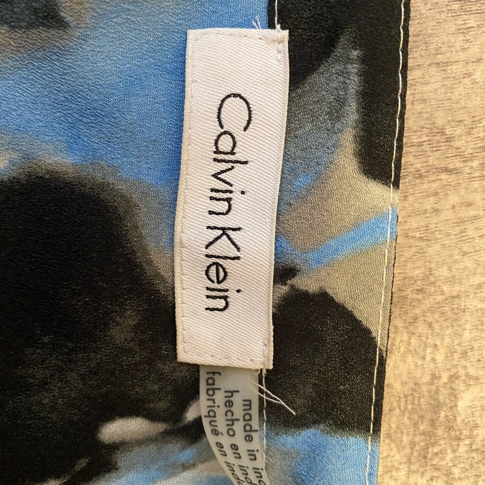 Calvin Kline blue and white blouse size L - Picture 5 of 5